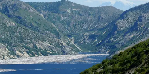 An image depicting the trail Loowit Trail and its surrounding area.