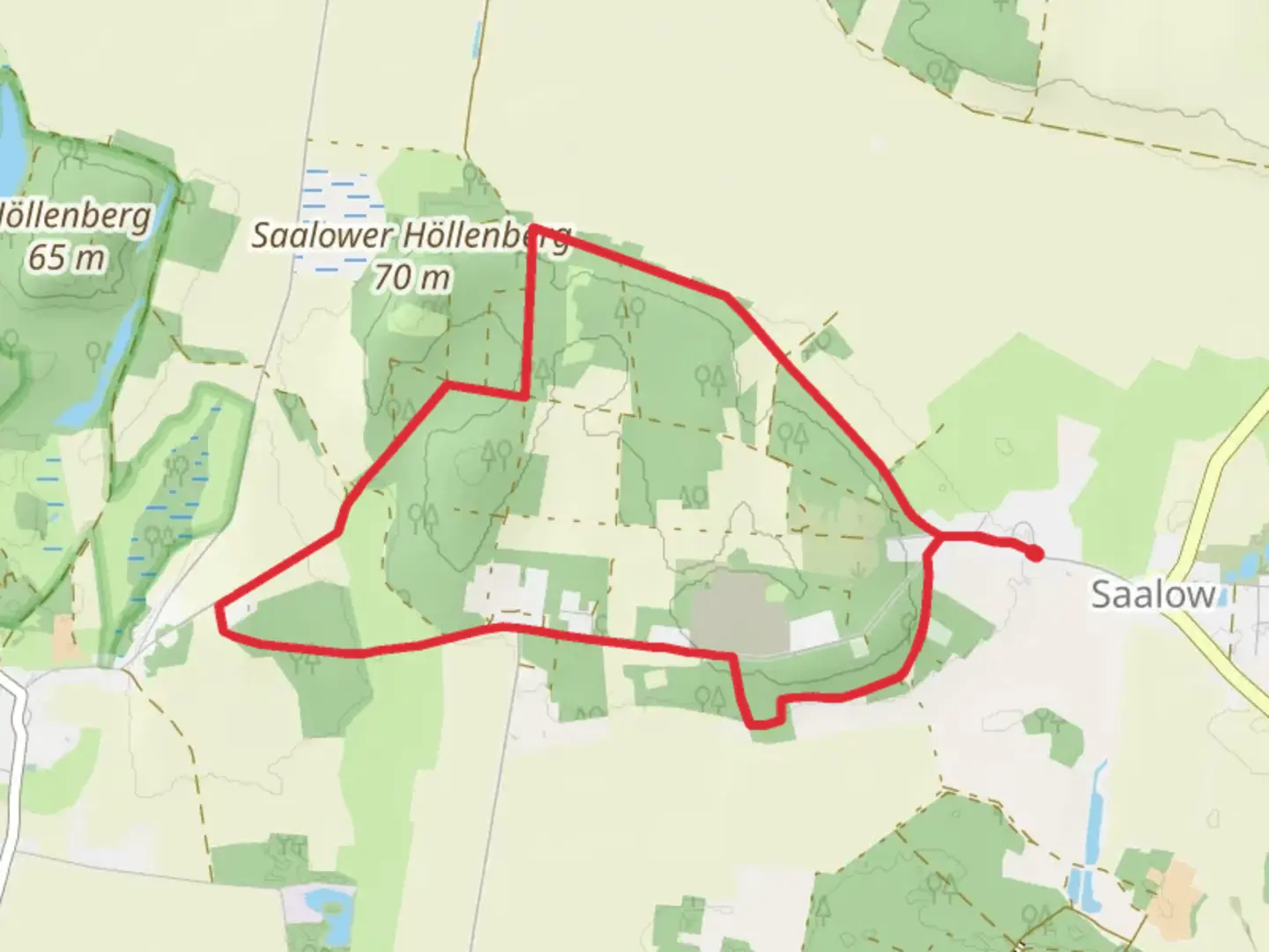 An image depicting the trail Saalower Hoellenbergweg and its surrounding area.