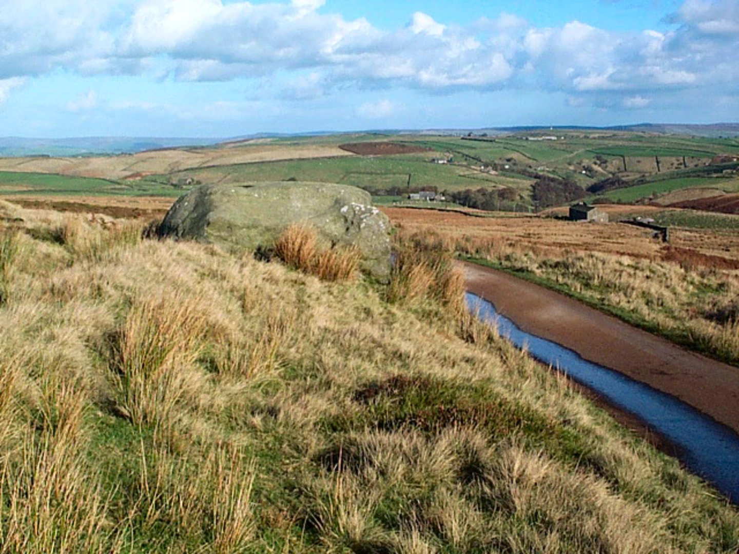 An image depicting the trail Cowling, Keighley Moor Reservoir and Lund's Tower Loop and its surrounding area.