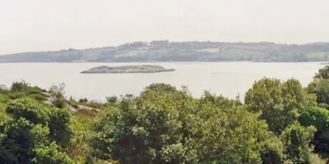 An image depicting the trail Lonehort Loops - Beara Way and its surrounding area.