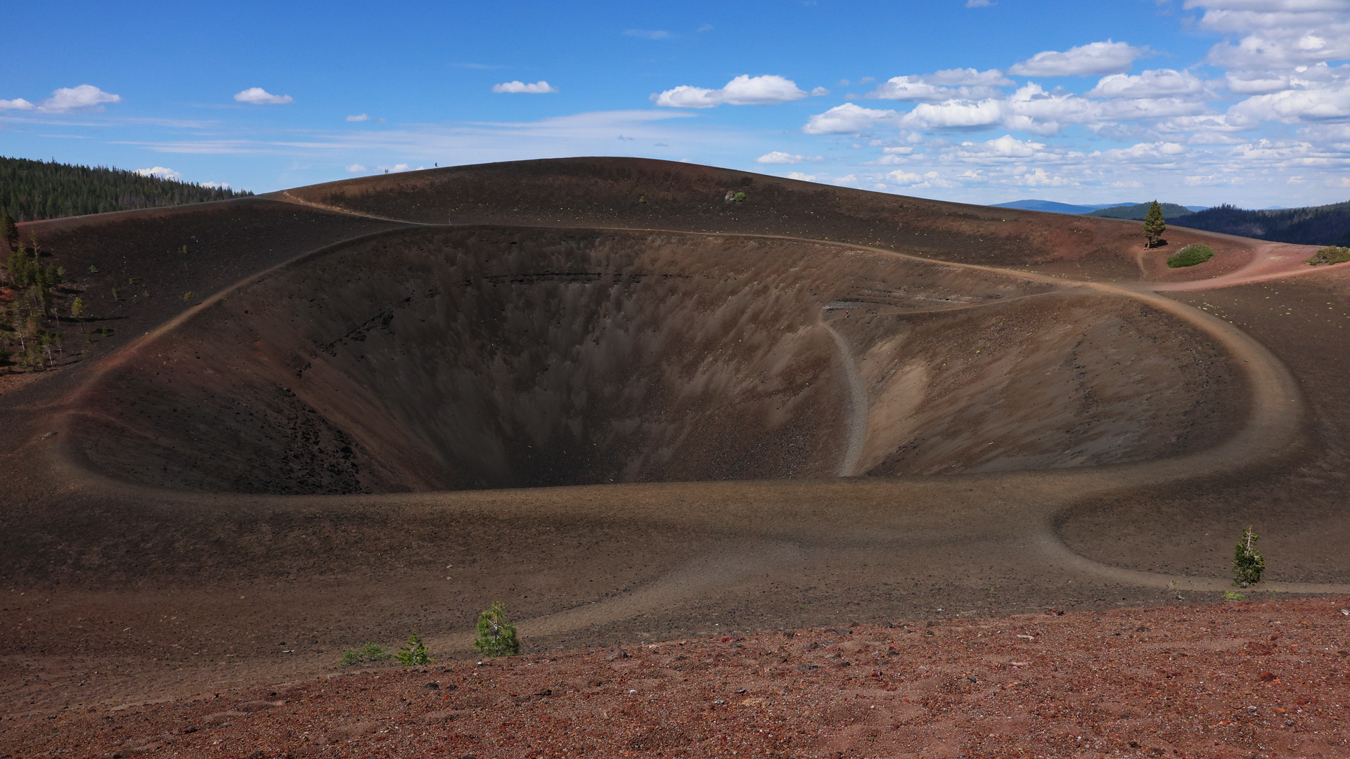 An image depicting the trail Snag Lake, Cinder Cone Trail and Butte Lake Trail and its surrounding area.