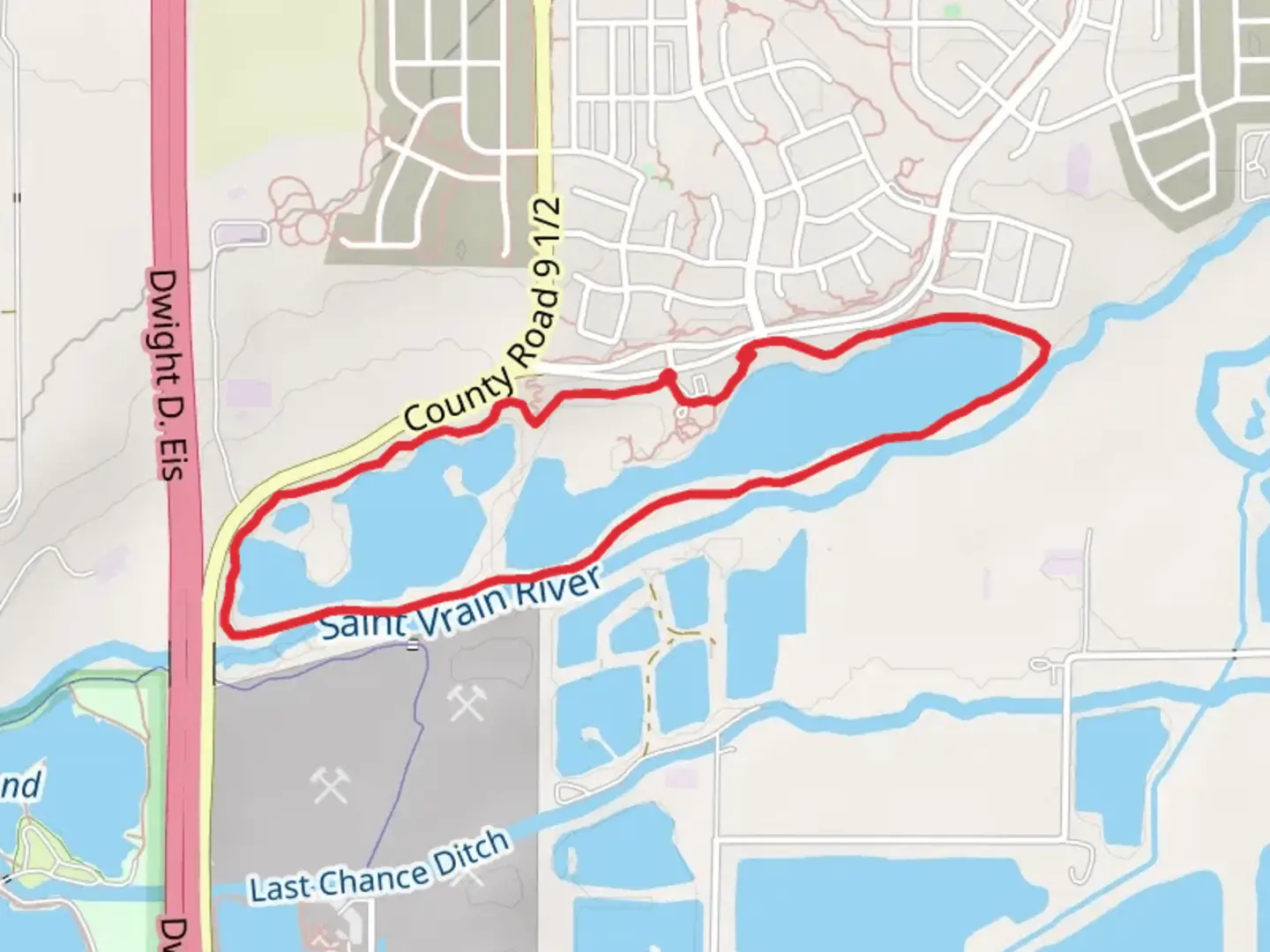 An image depicting the trail Saint Vrain Creek and Barefoot Lakes Parkway Loop and its surrounding area.