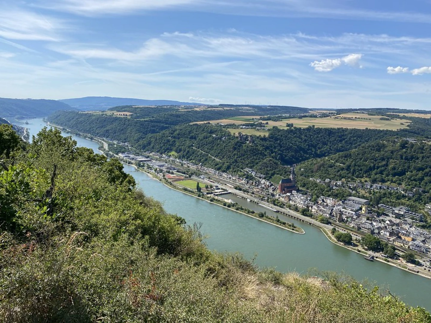 An image depicting the trail Kestert to St Goarshausen Walk via Rheinsteig Zuweg Kestert and its surrounding area.