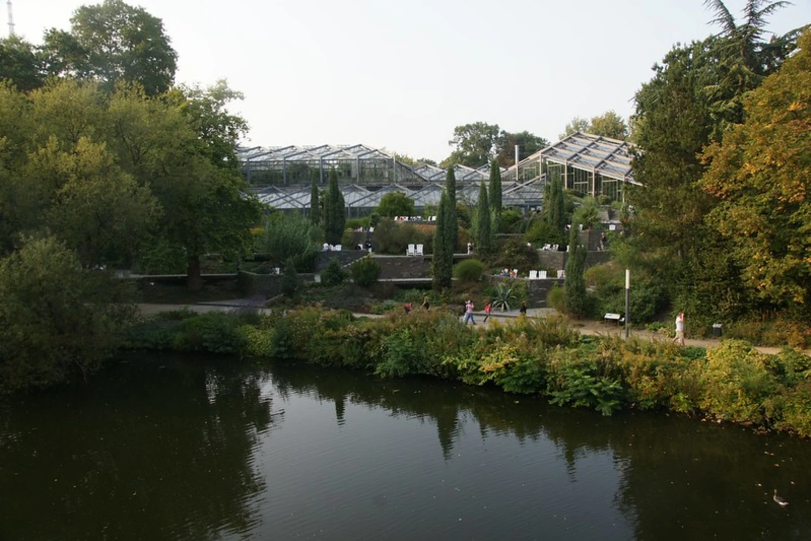 An image depicting the trail Platen un Blomen Loop and its surrounding area.