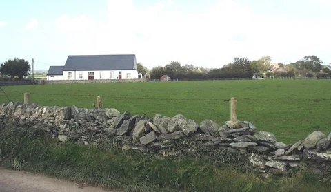 An image depicting the trail Llanddeusant Loop and its surrounding area.