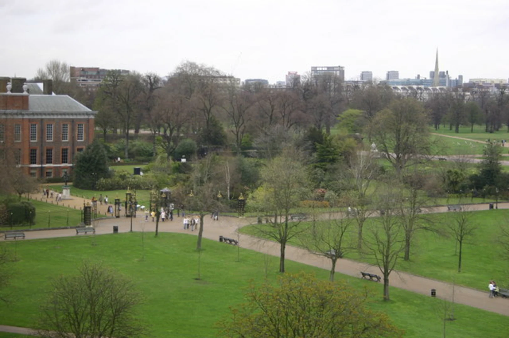 An image depicting the trail Round Pond, Kensington Gardens and Serpentine Loop and its surrounding area.