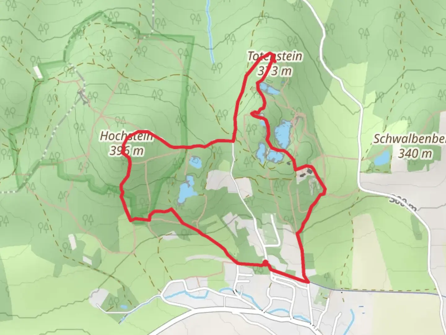 An image depicting the trail Firstensteinbruch and Totenstein via Oberlausitzer Ringweg and its surrounding area.