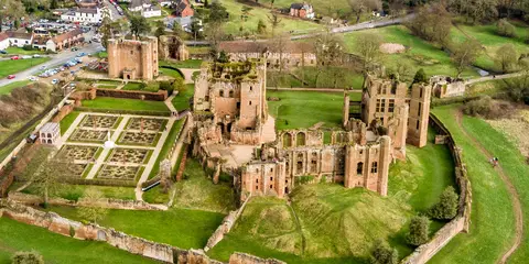 An image depicting the trail Warwickshire via Centenary Way and its surrounding area.