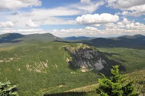 An image depicting the trail Lend - A - Hand Trail and Mount Hale via North Twin Trail and its surrounding area.