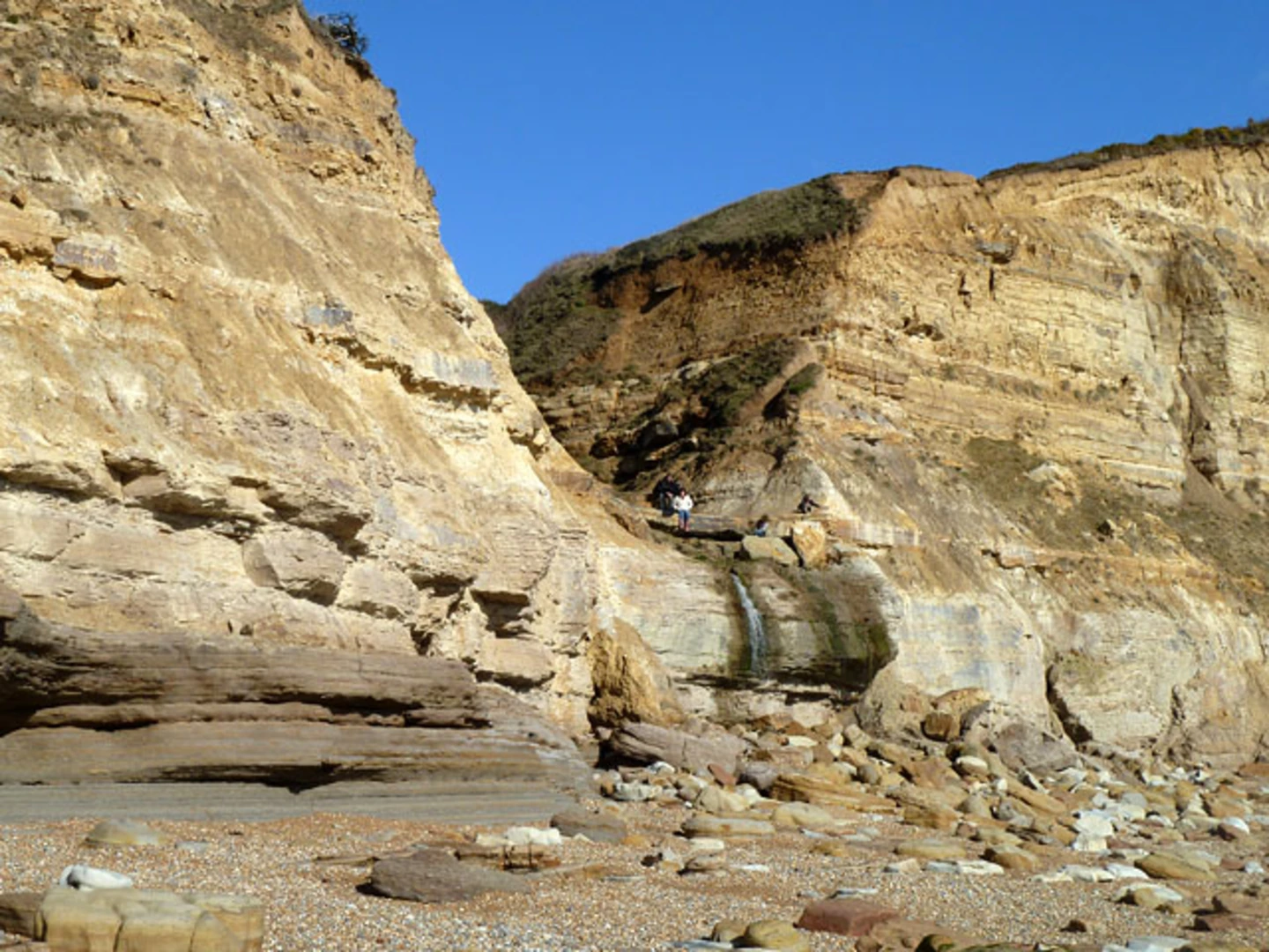 An image depicting the trail Ecclesbourne Glen via Saxon Shore Way and its surrounding area.