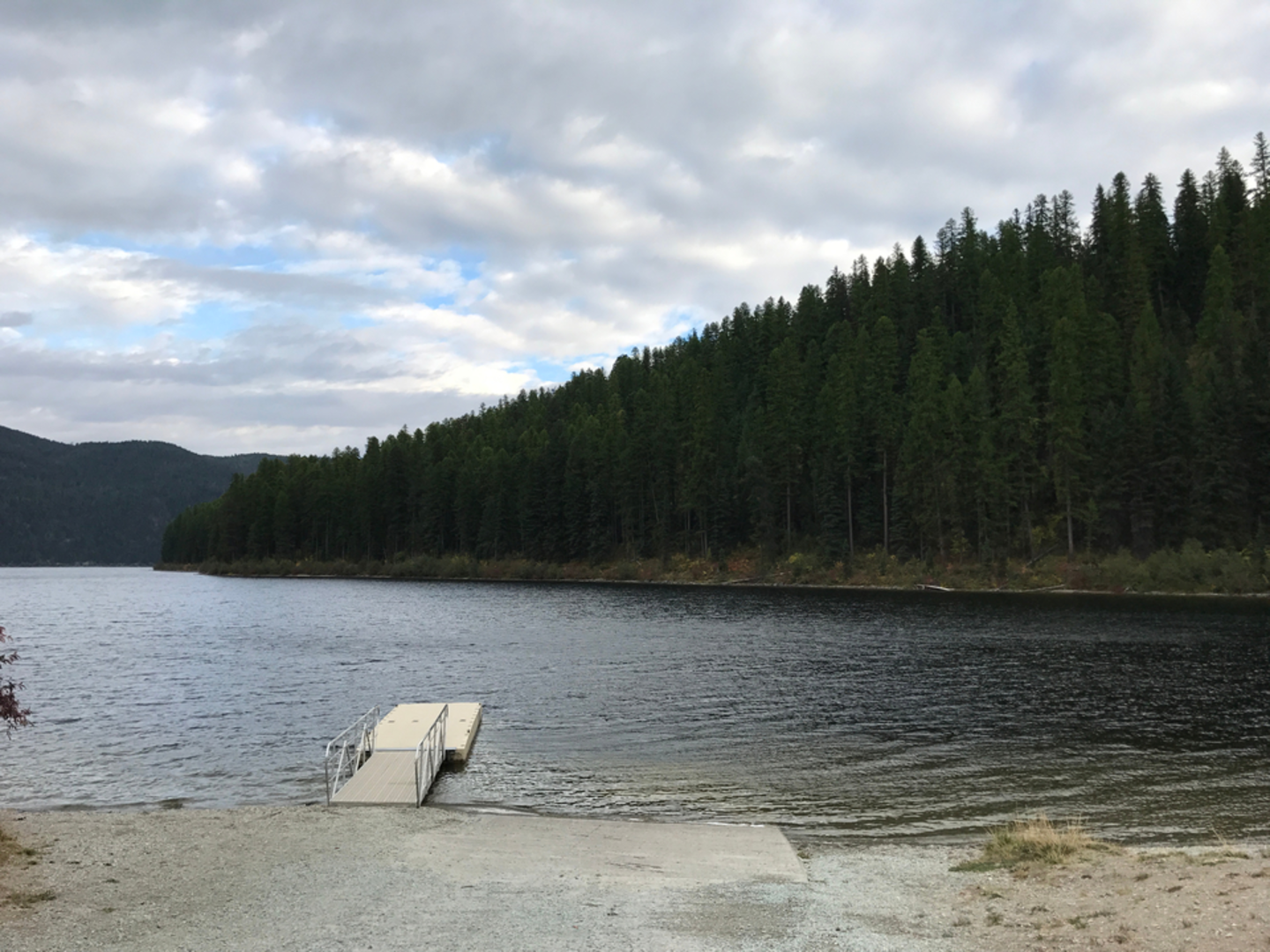 An image depicting the trail Tally Lake Overlook Trail and its surrounding area.