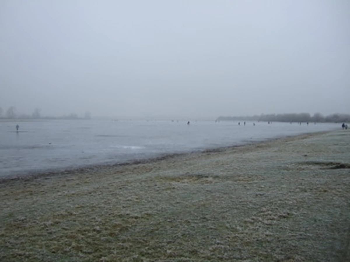 River Thames via Thames Path in Oxford