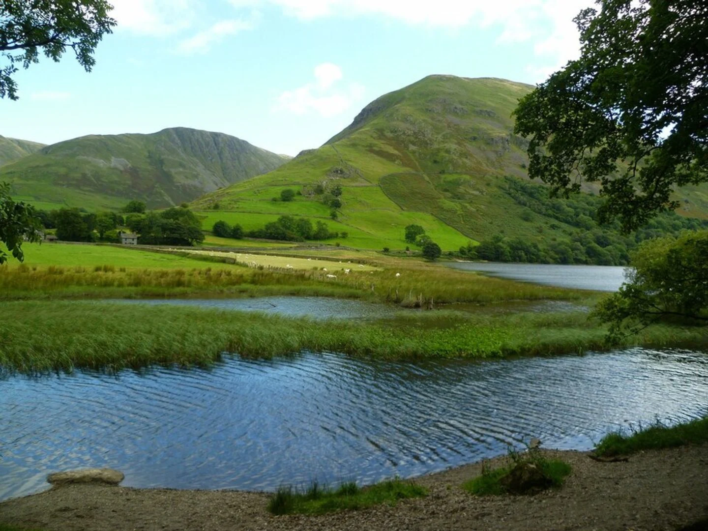 An image depicting the trail Brothers Water Loop and its surrounding area.