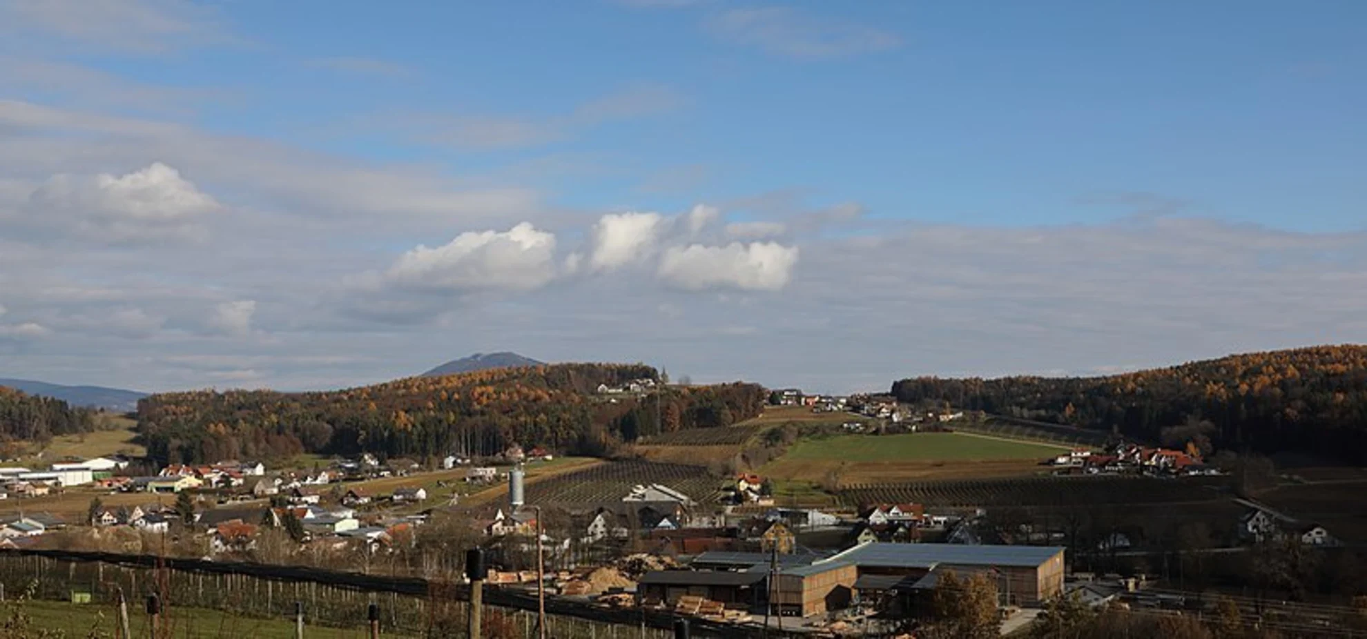 An image depicting the trail Raab Valley - the Unterfladnitz Way and its surrounding area.
