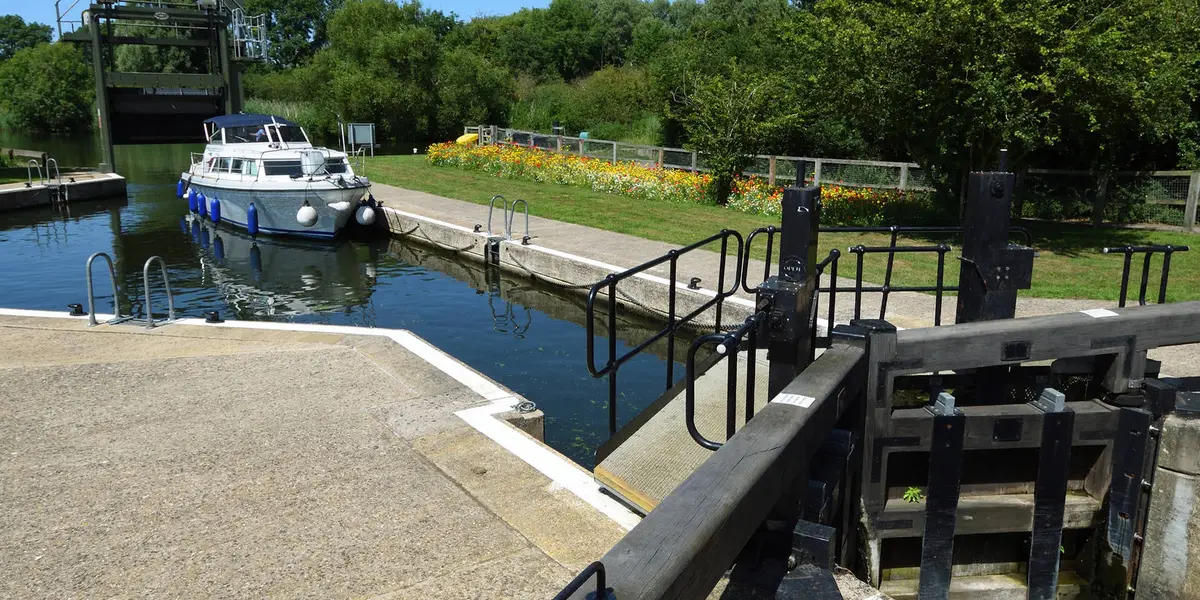 Houghton Mill - Houghton Meadows Walk - Huntingdon - Cambridgeshire