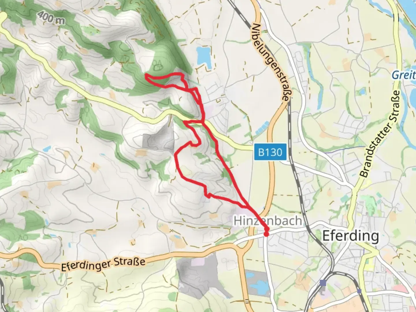 An image depicting the trail Hinzenbacher Schanzenweg and its surrounding area.