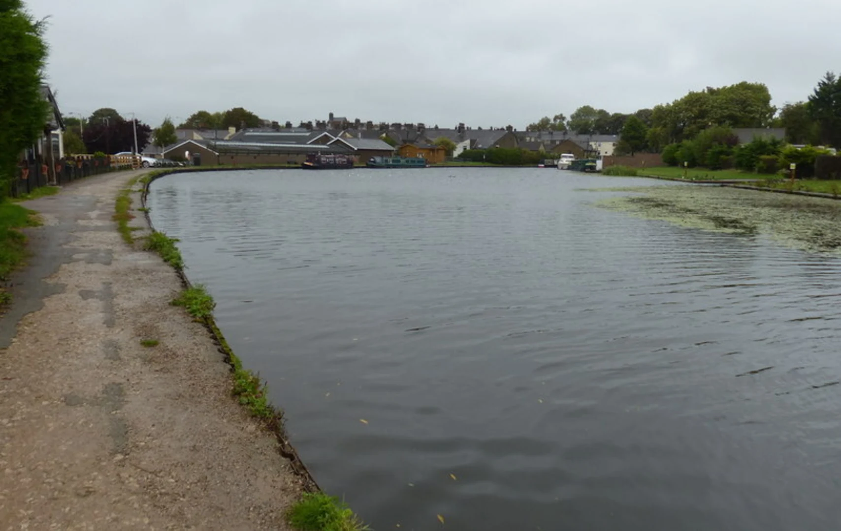 An image depicting the trail Carnforth Canal Walk and its surrounding area.