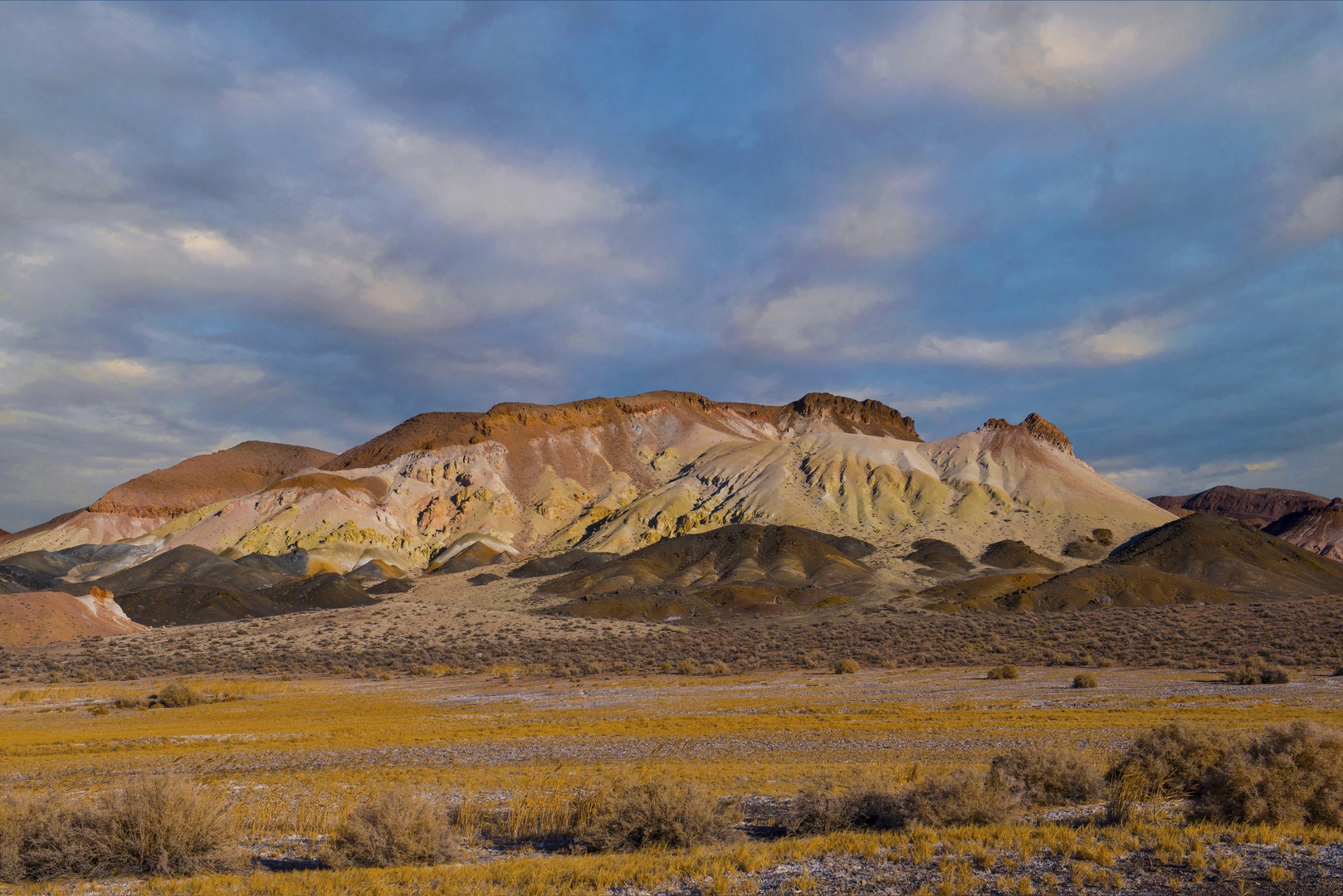 An image depicting the trail Dutra Flats via Three Peaks Trail and its surrounding area.
