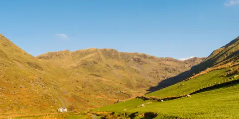 An image depicting the trail Cnicht and Moelwyn Mawr from Croesor and its surrounding area.