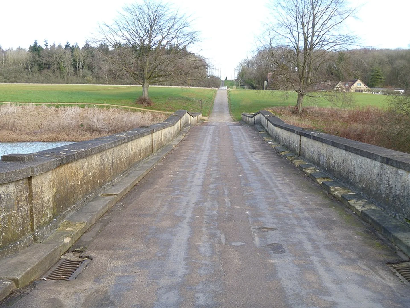 An image depicting the trail Heythrop Park and its surrounding area.