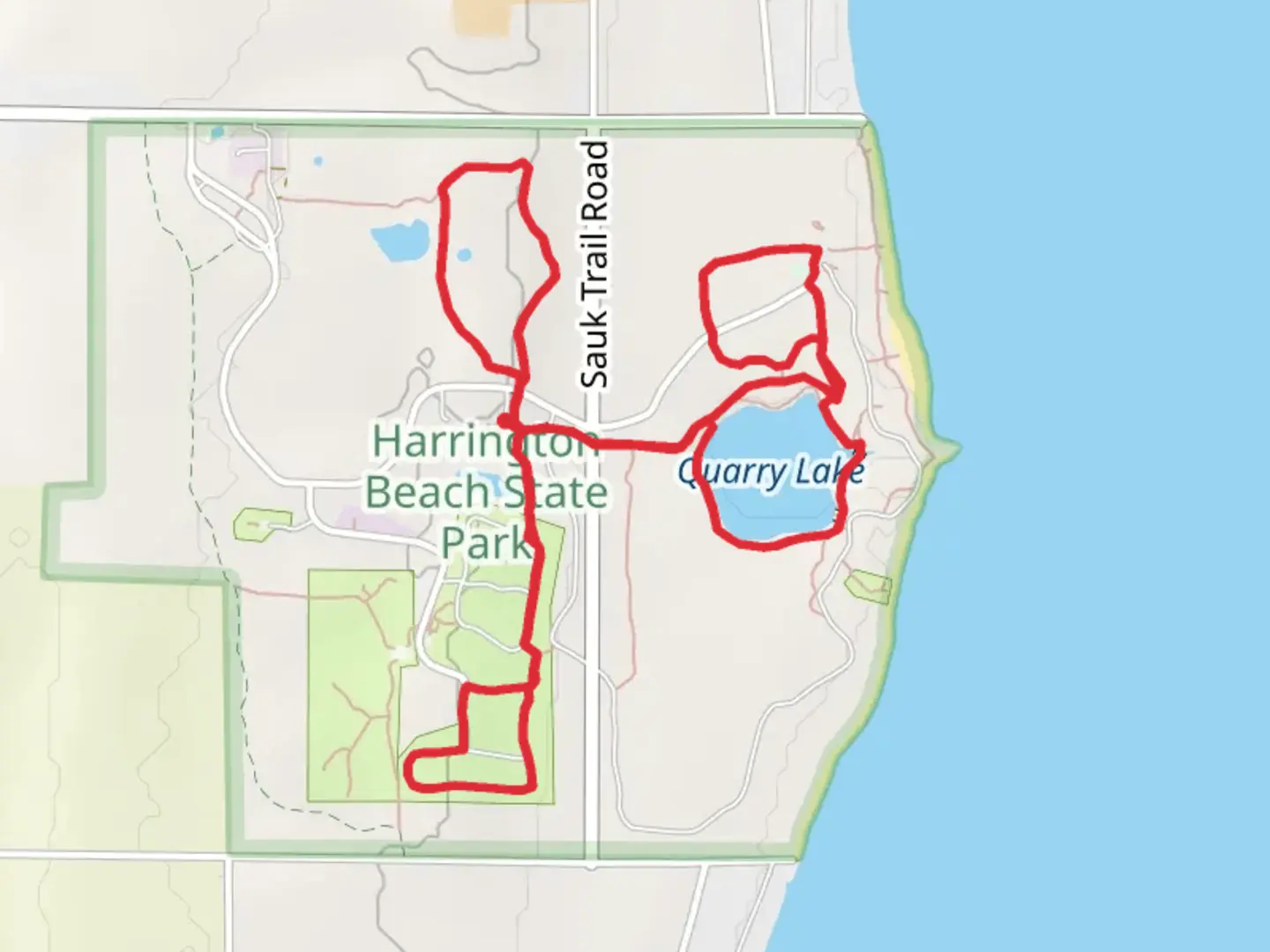 An image depicting the trail Quarry Lake and Bobolink Loop Trail and its surrounding area.