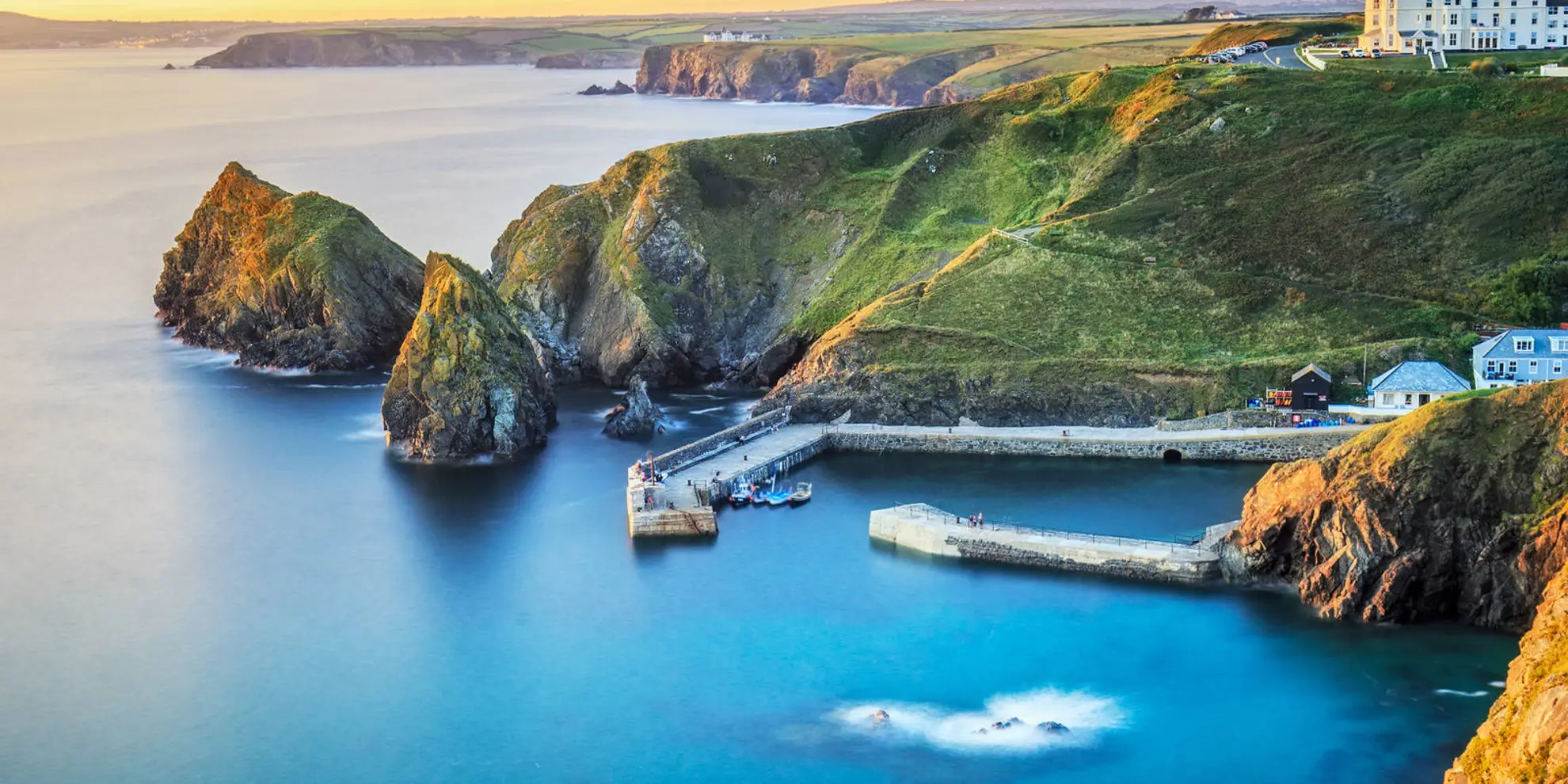An image depicting the trail Predannack Wollas and Mullion Cove Walk and its surrounding area.
