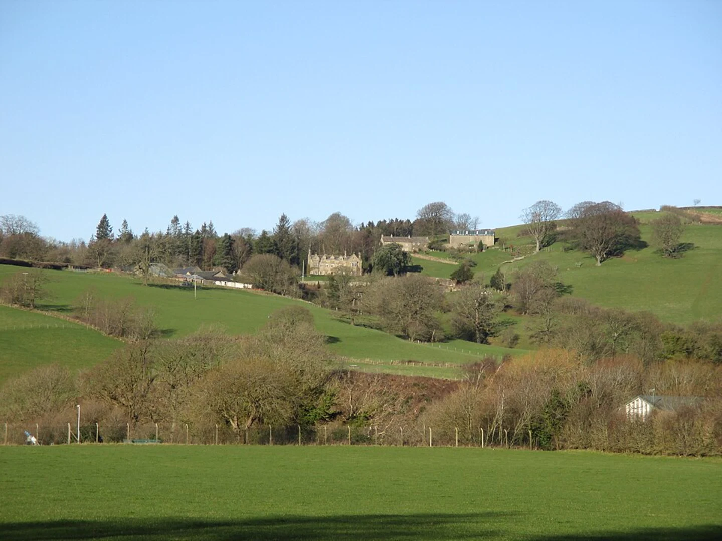 An image depicting the trail Halton Park and Aughton Woods Loop via River Lune and its surrounding area.