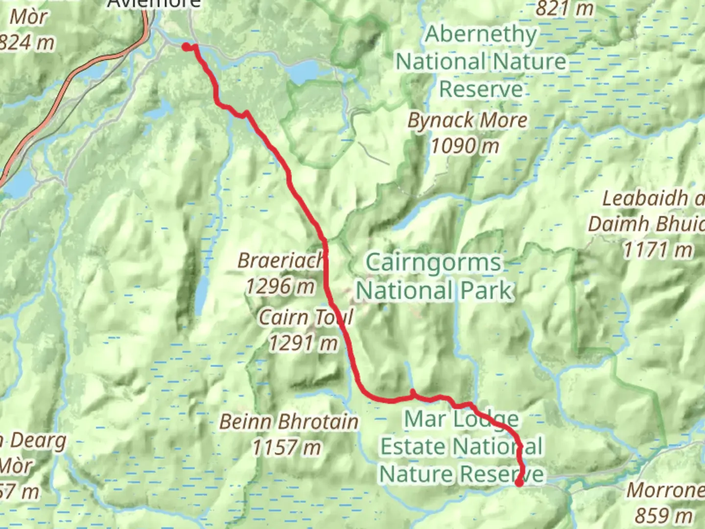 An image depicting the trail Lairig Ghru and its surrounding area.