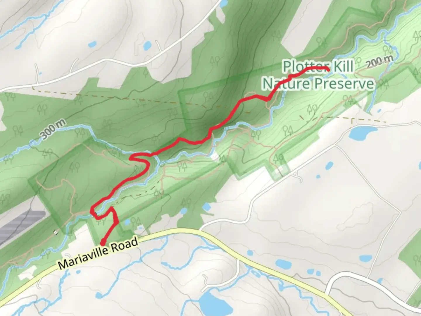 An image depicting the trail Sergeant Falls Side Trail and its surrounding area.