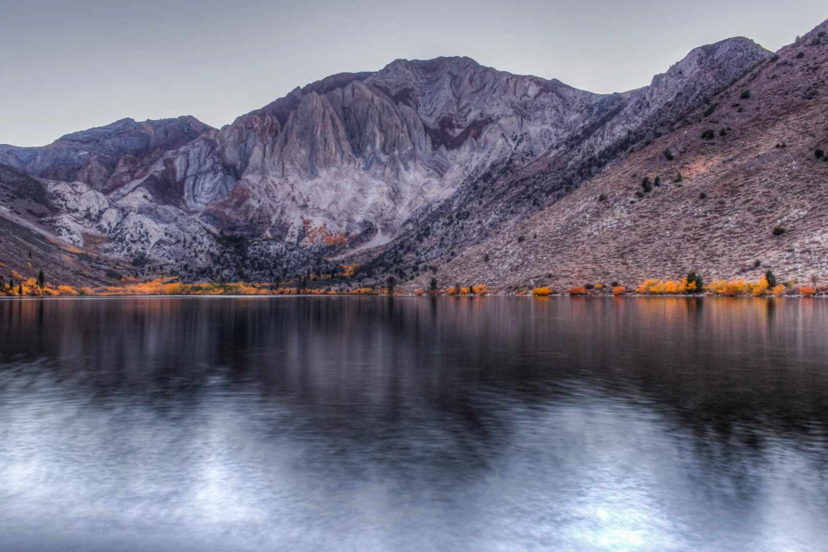 An image depicting the trail Convict Lake and Lake Genevieve and its surrounding area.