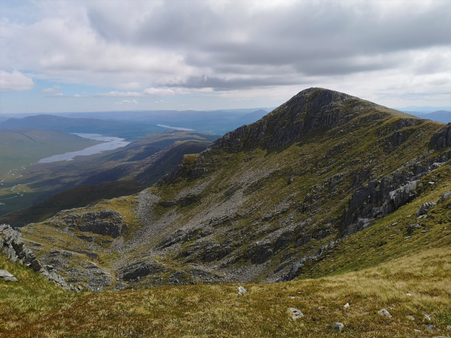 An image depicting the trail Gleouraich and its surrounding area.