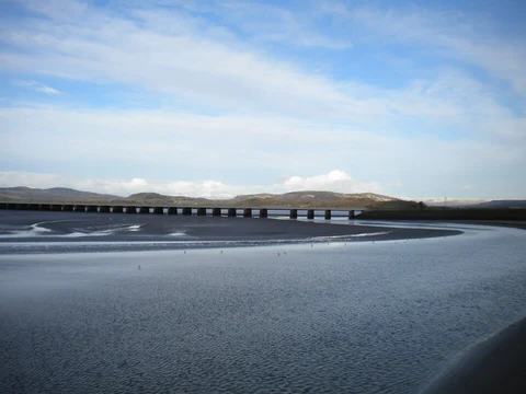 An image depicting the trail Arnside to Silverdale Walk and its surrounding area.