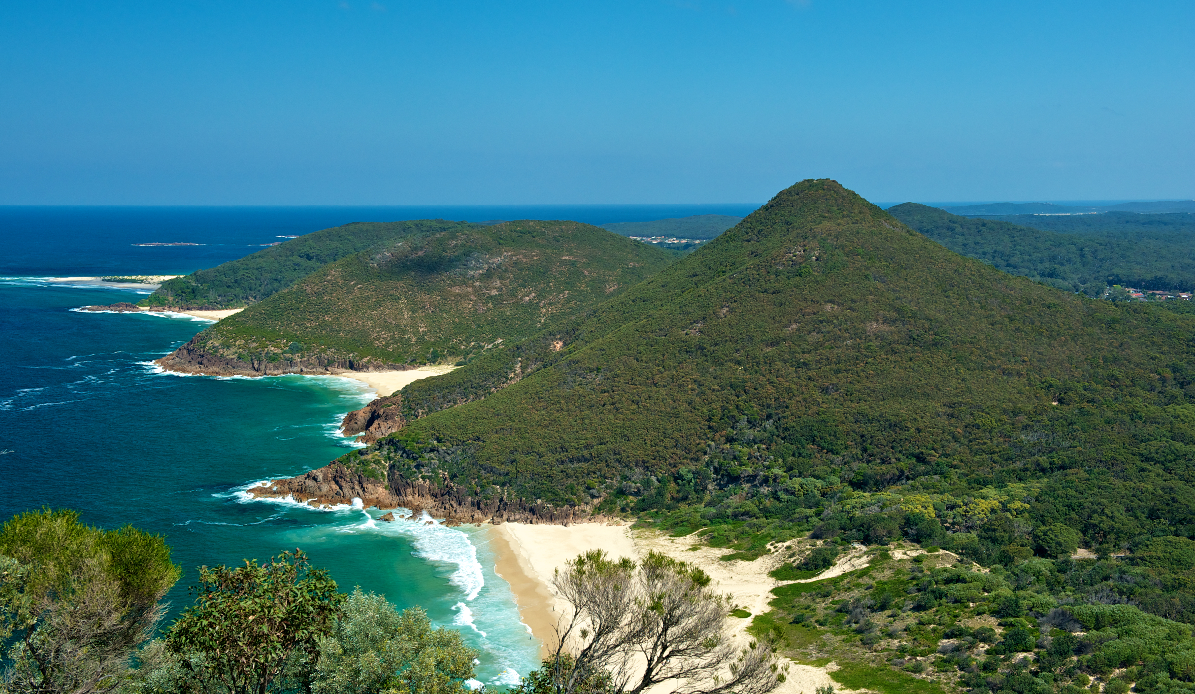 An image depicting the trail Tomaree National Park and its surrounding area.