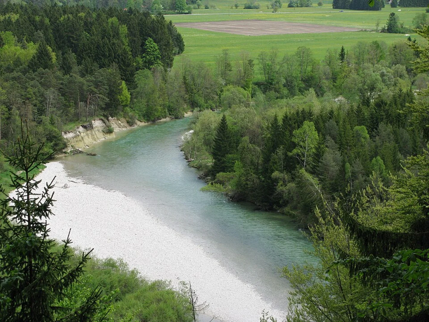 An image depicting the trail Malerwinkel Loop and its surrounding area.