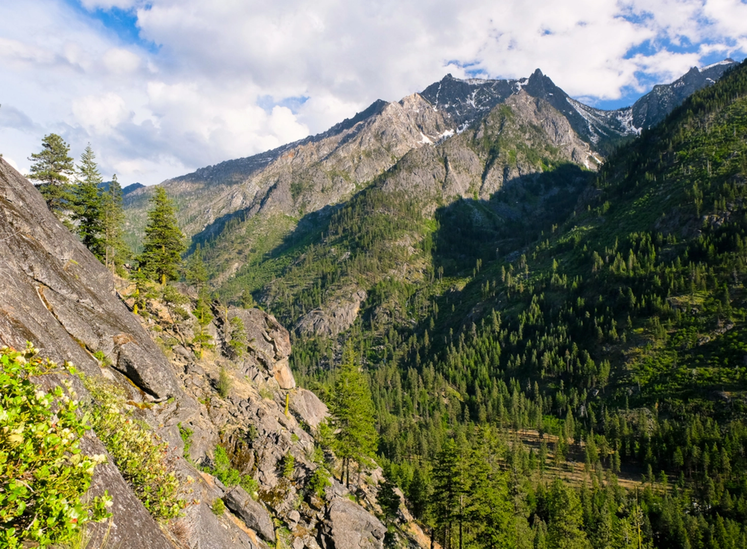An image depicting the trail Lorraine Ridge Trail via Icicle Creek Trail and its surrounding area.