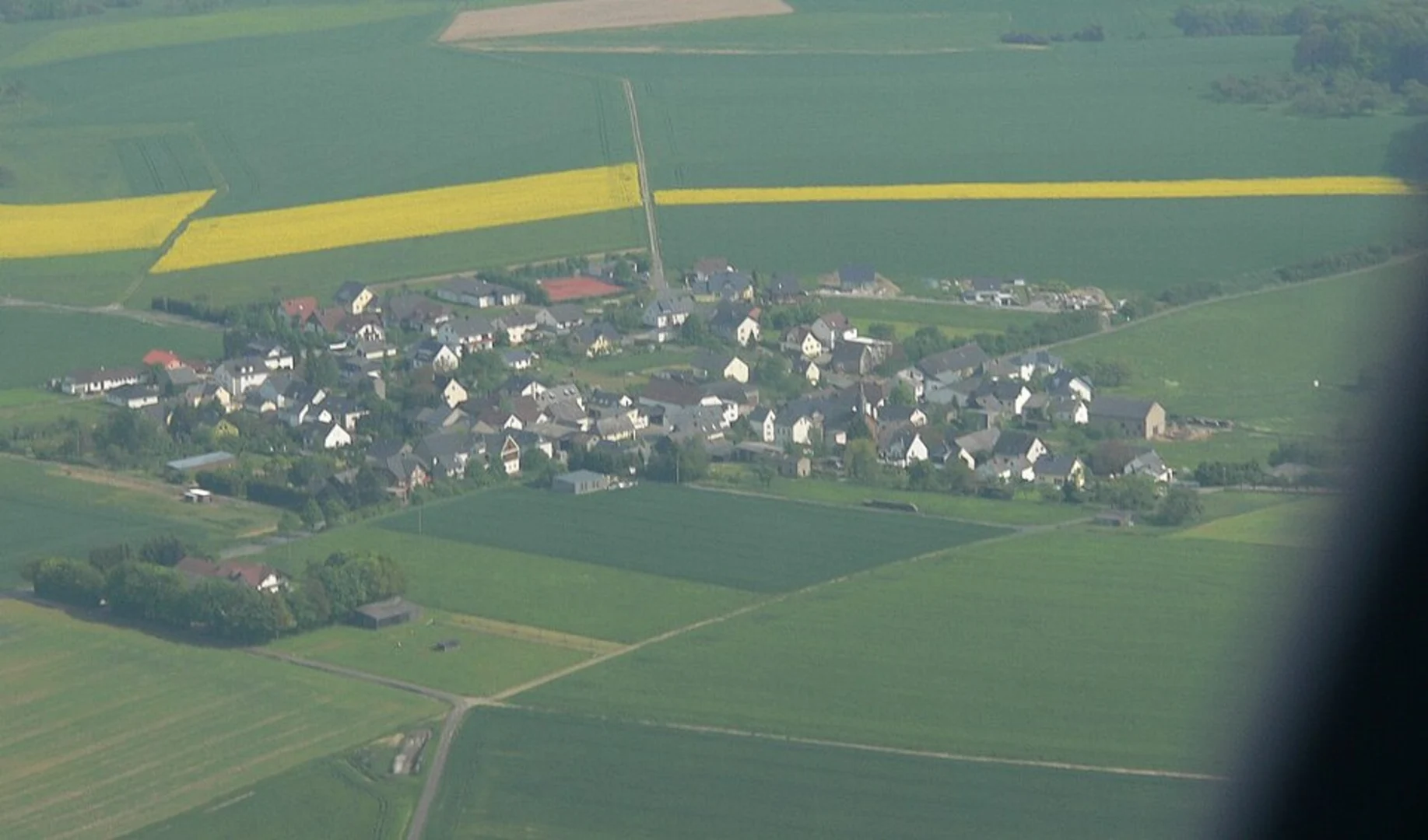 An image depicting the trail Knottenberg, Am Stierkopf Loop via Lykershausen and its surrounding area.