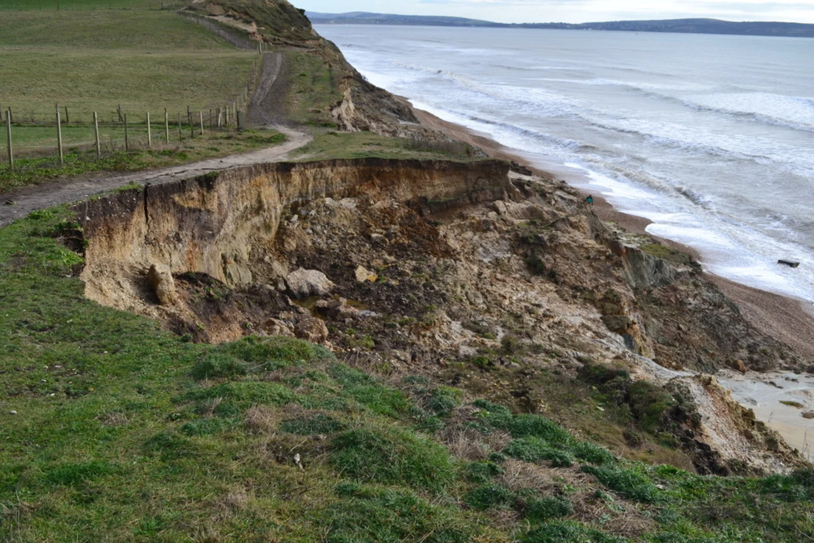 An image depicting the trail Hordle Cliffs Accessible Trail and its surrounding area.