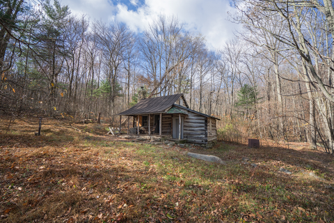 An image depicting the trail Corbin Cabin Trail and its surrounding area.