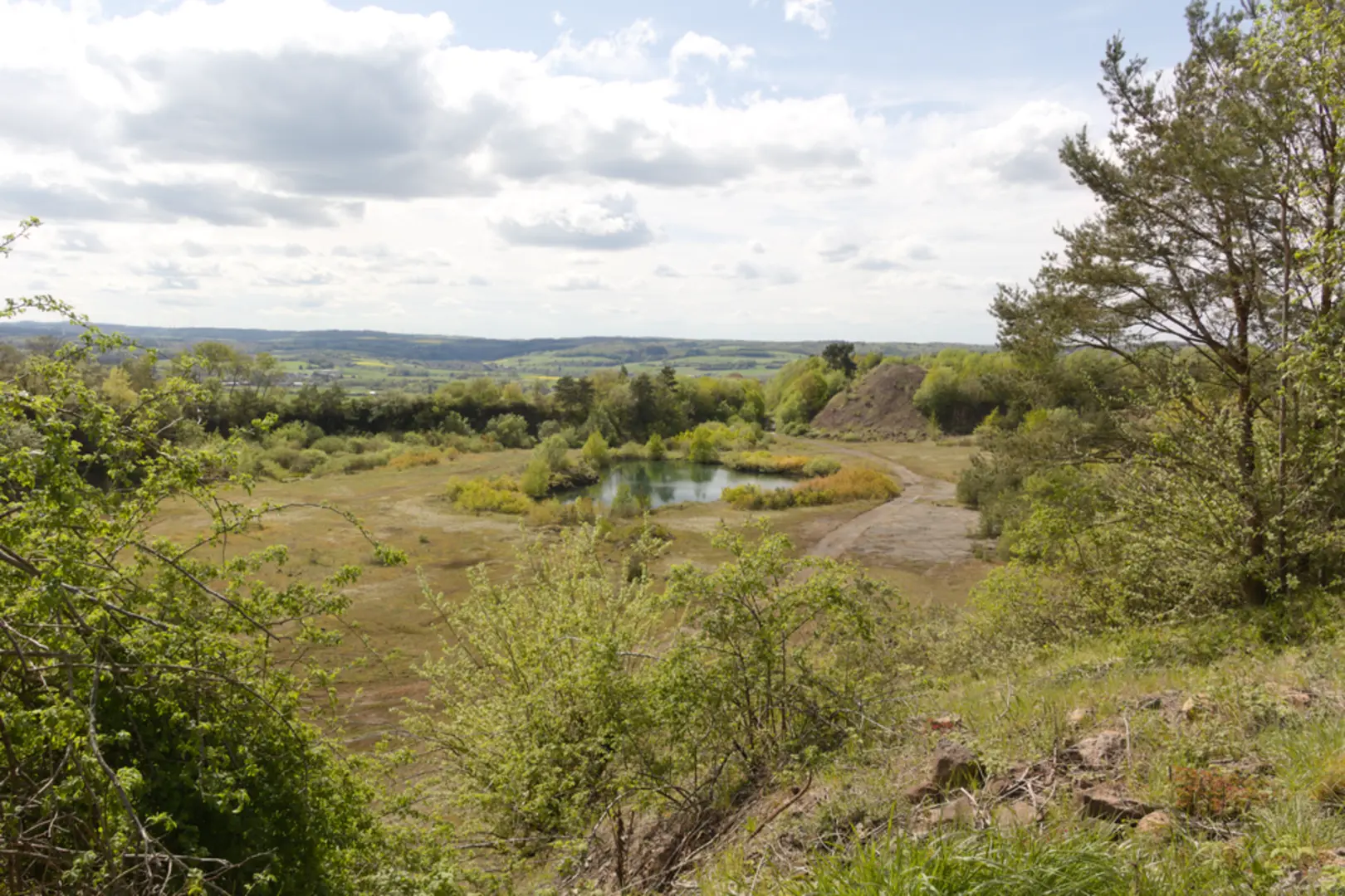 An image depicting the trail Schwalmtal Weg 2 and its surrounding area.