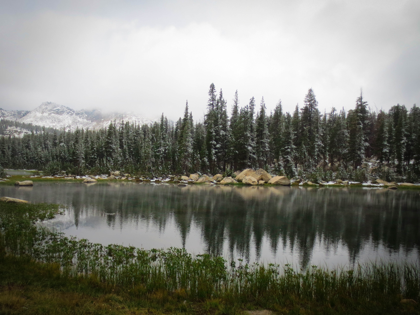 An image depicting the trail First Dinkey Lake, South Lake and Mystery Lake Loop and its surrounding area.
