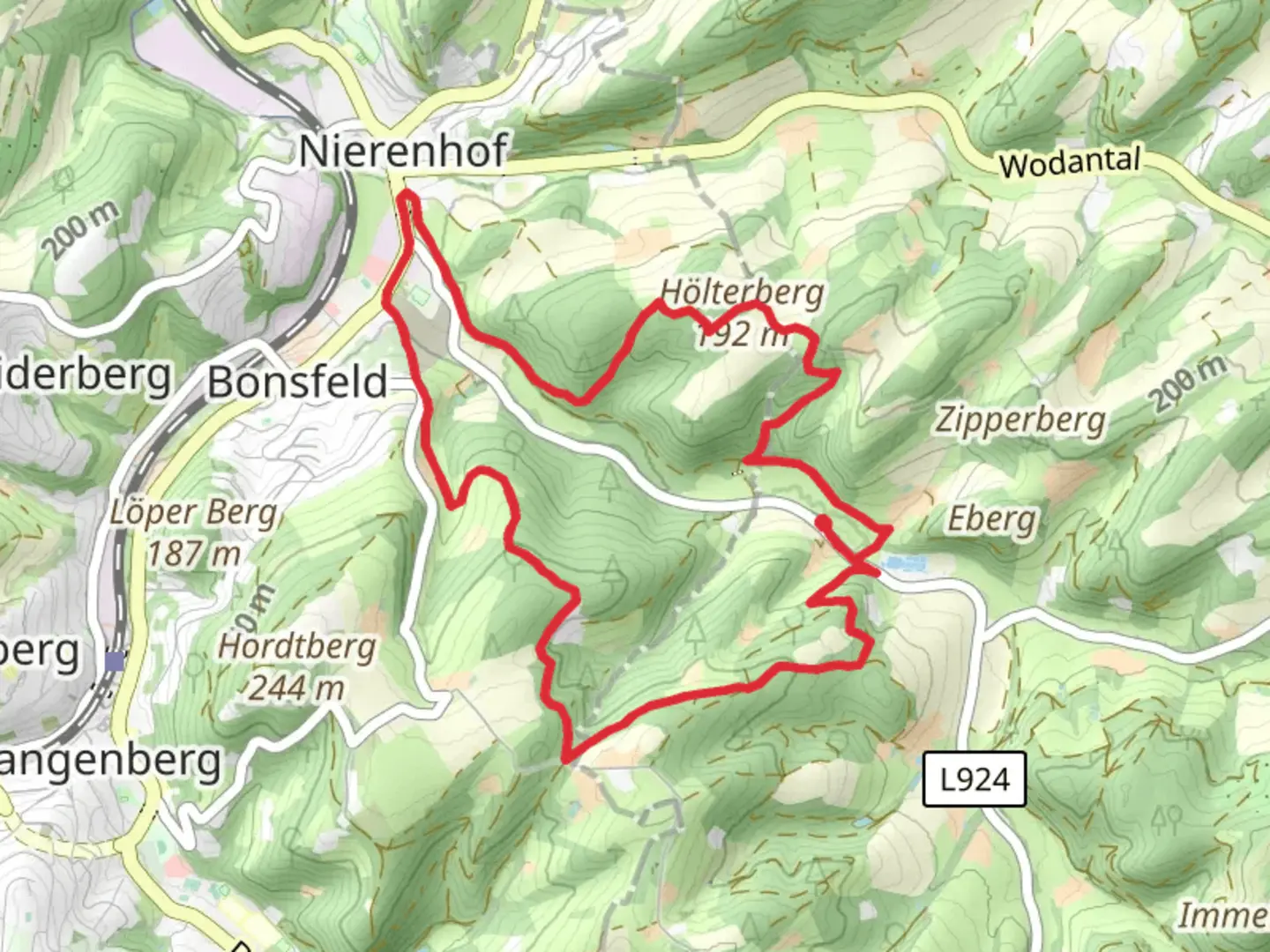 An image depicting the trail Hölterberg via Sandkuhle Rundweg and Am Kuenning Rundweg and its surrounding area.