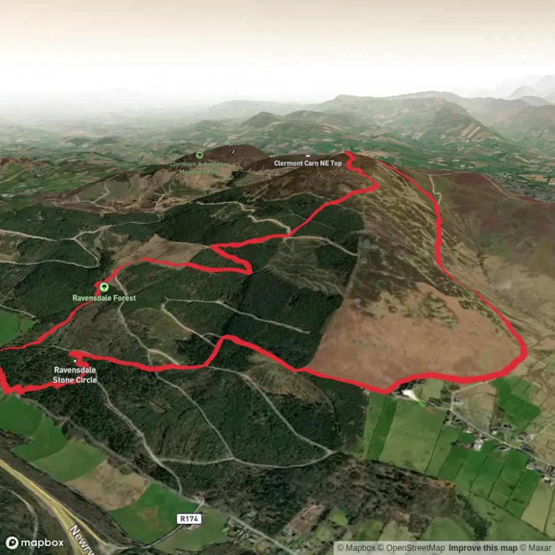 An image depicting the trail ravensdale Clermont cairn and its surrounding area.