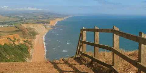 An image depicting the trail Thorncombe Beacon and Doghouse Hill and its surrounding area.
