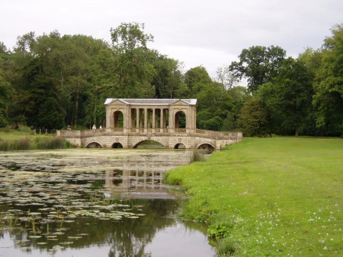 Octagon Lake and Foxcote Reservoir via The Path of Liberty