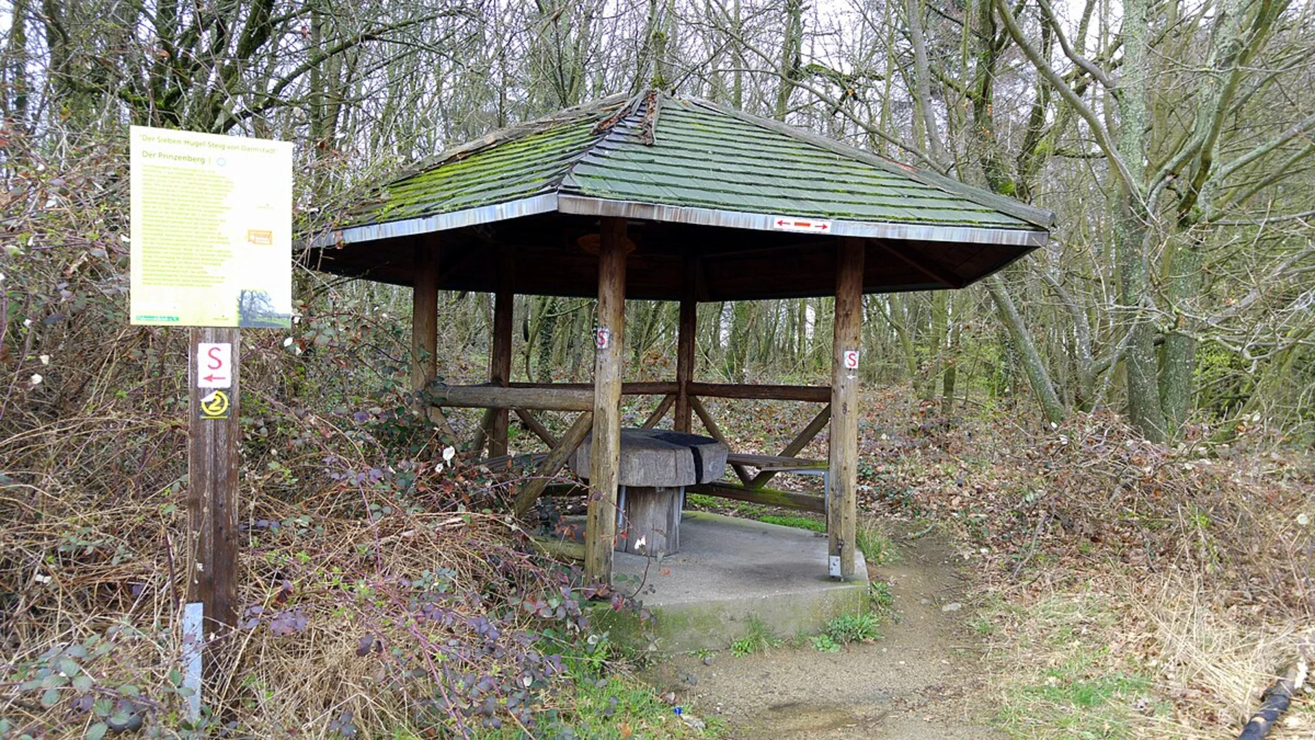 An image depicting the trail Ludwigsturm, Prinzenberg and Modaubrücke Walk via Sieben Hügel Steig and its surrounding area.