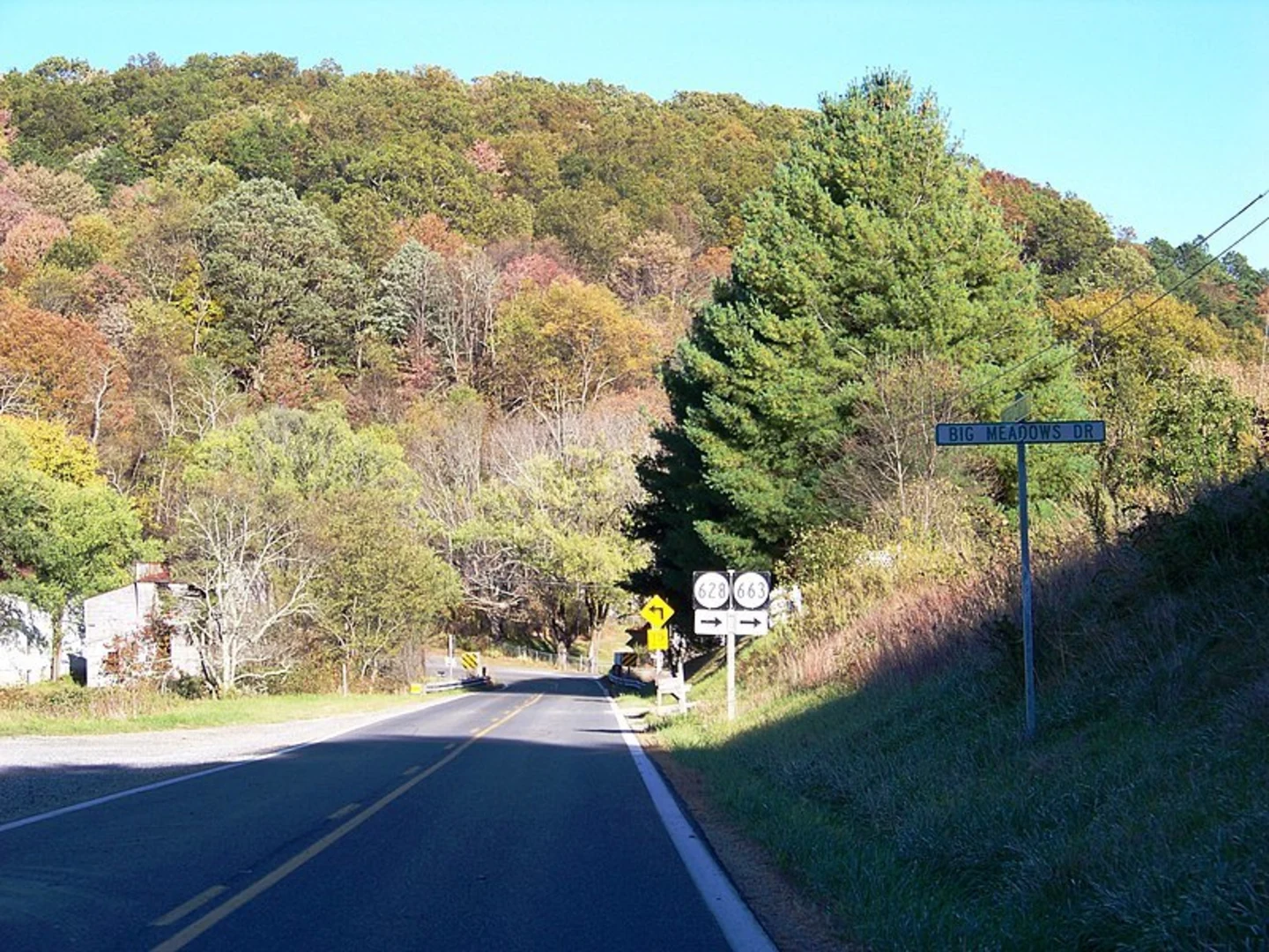 An image depicting the trail John's Creek Mountain Trail and its surrounding area.