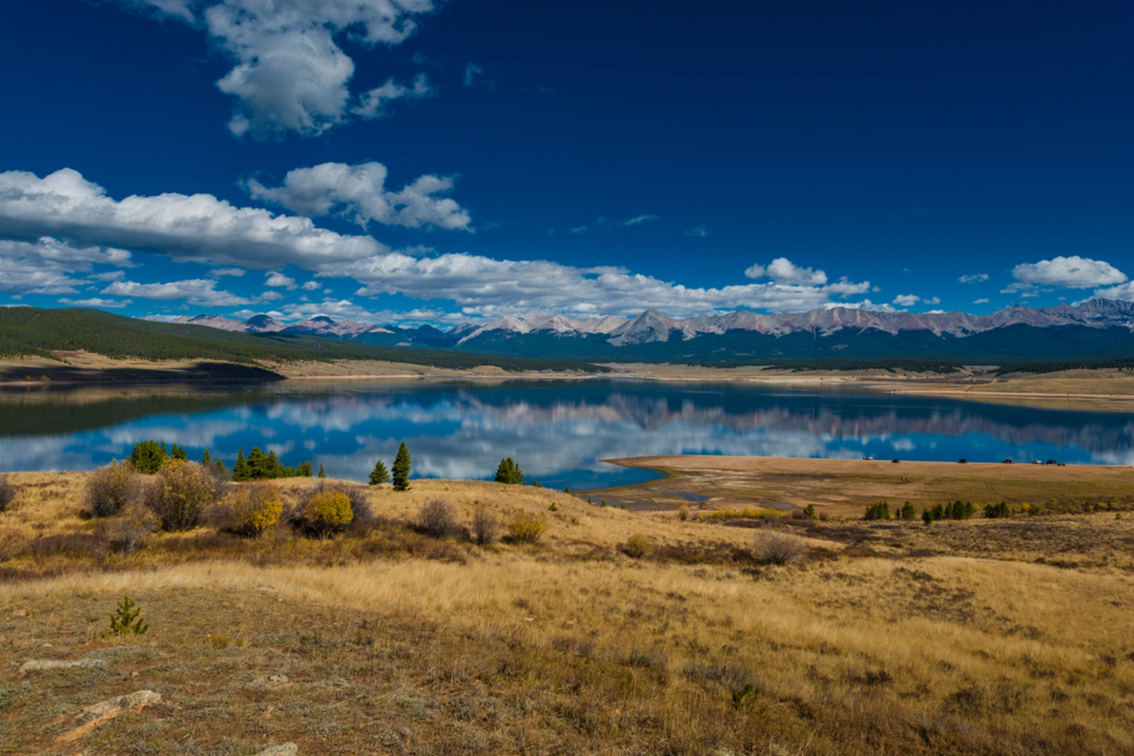 An image depicting the trail Texas Ridge via Continental Divide Trail and its surrounding area.