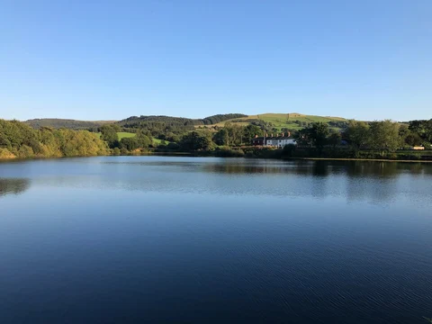 An image depicting the trail Bottoms Reservoir and Tegg's Nose via Forest Bridleway and its surrounding area.