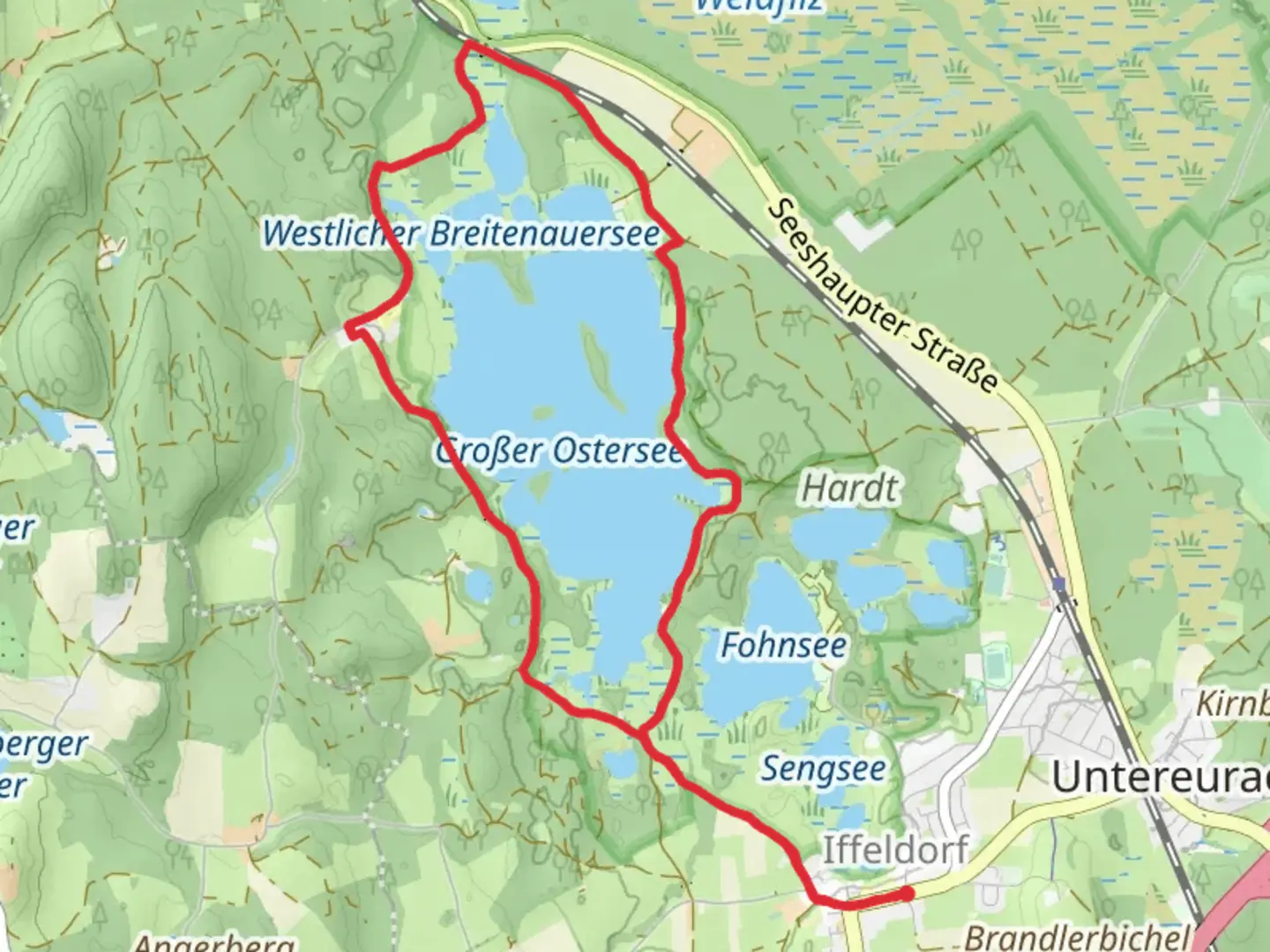 An image depicting the trail Grosser Ostersee via Osterseen Wanderweg and Praelatenweg and its surrounding area.