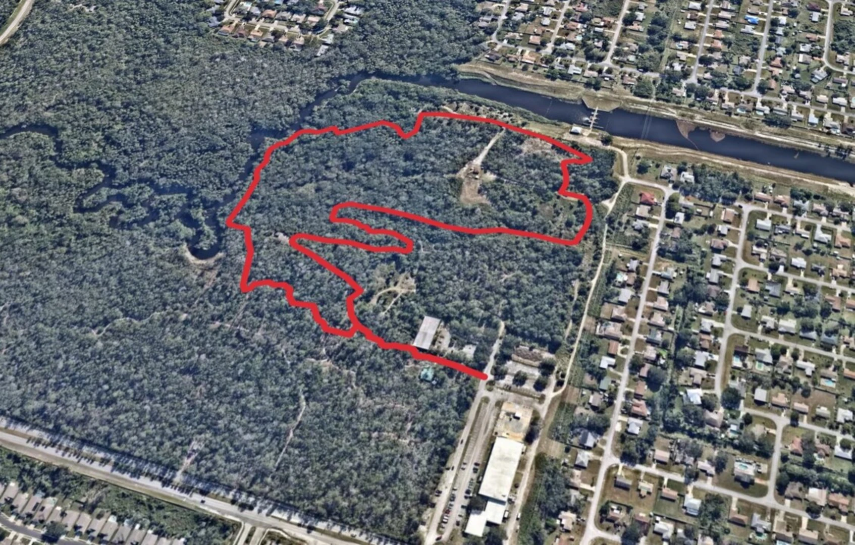 An image depicting the trail Loop Beside Turkey Creek from Santiago Drive and its surrounding area.